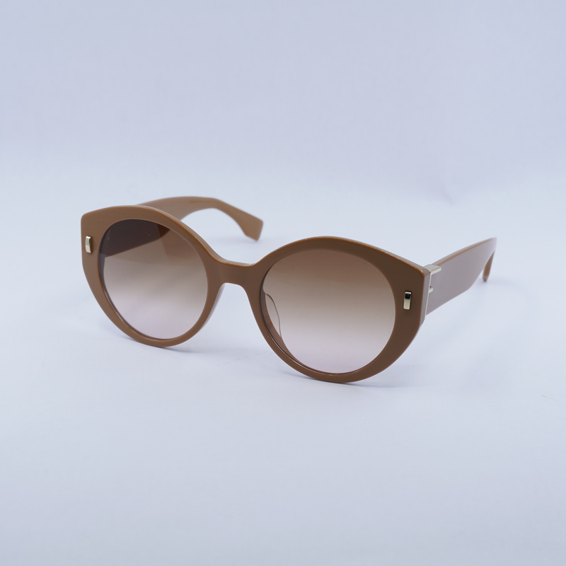 Fendi FE40037U Oval Sunglasses
