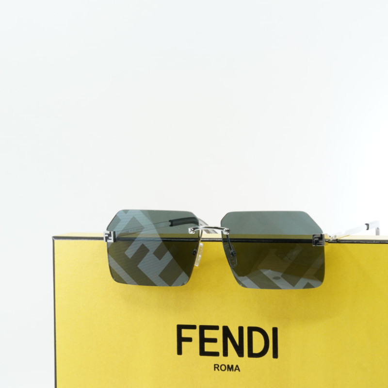 Fendi FE40043U Rectangle Sunglasses