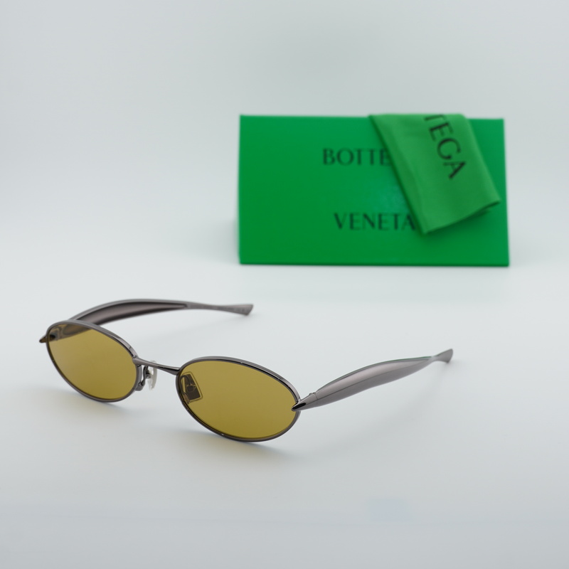 Bottega Veneta BV1386S Oval Sunglasses