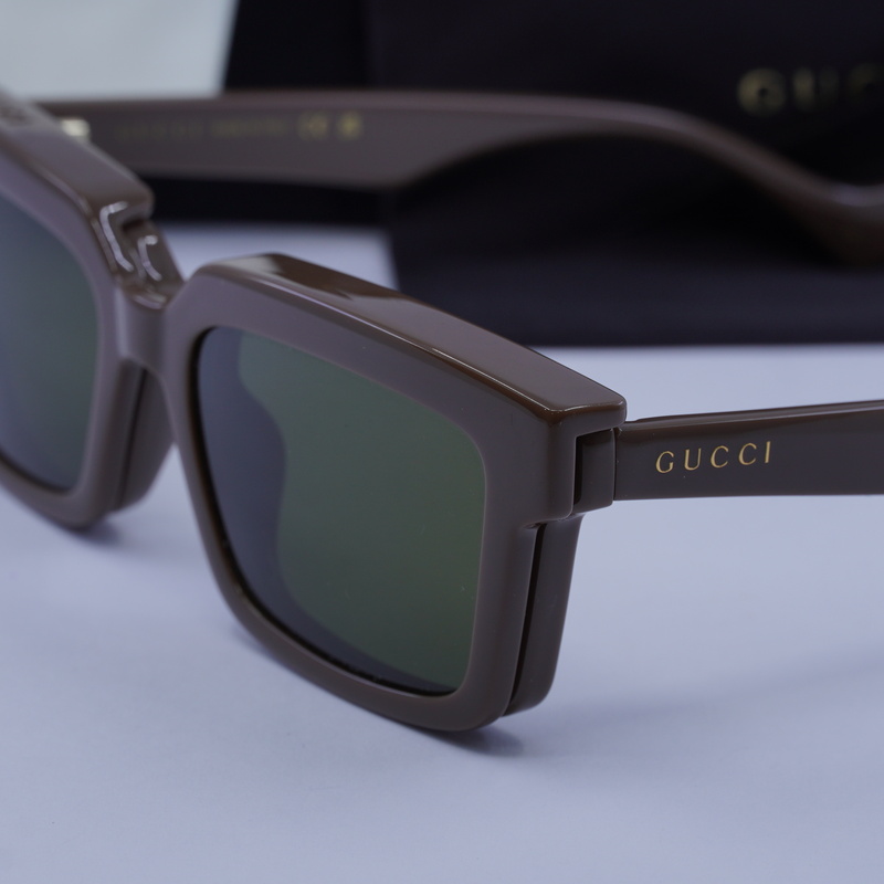 Gucci GG1543S Square Sunglasses