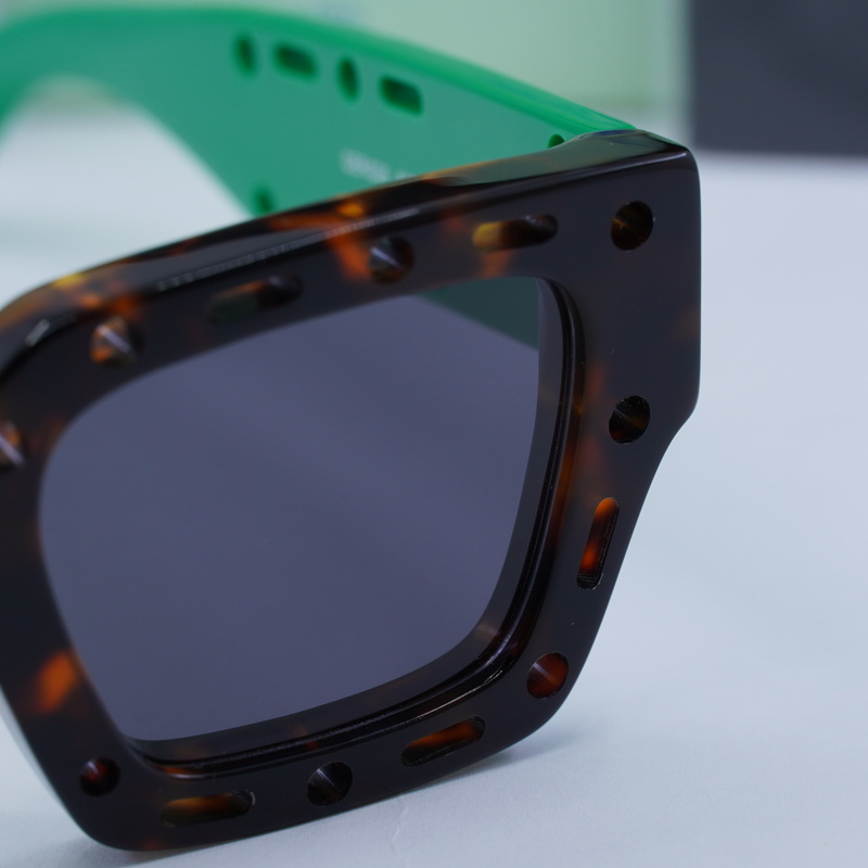 Off-White OERI026MERCER Square Sunglasses