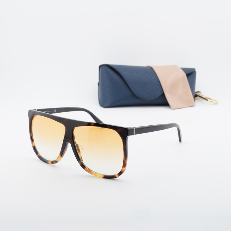 Loewe LW40001F Square Sunglasses