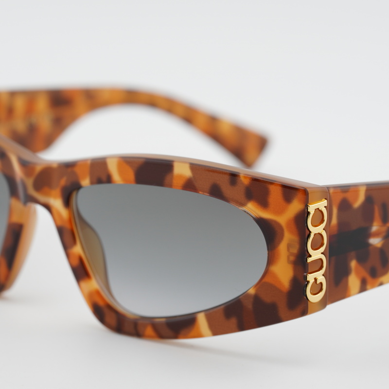 Gucci GG2040S Cat Eye Sunglasses
