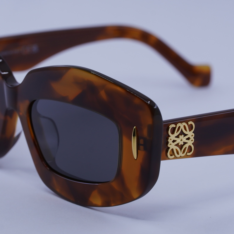 Loewe LW40114F Rectangle Sunglasses