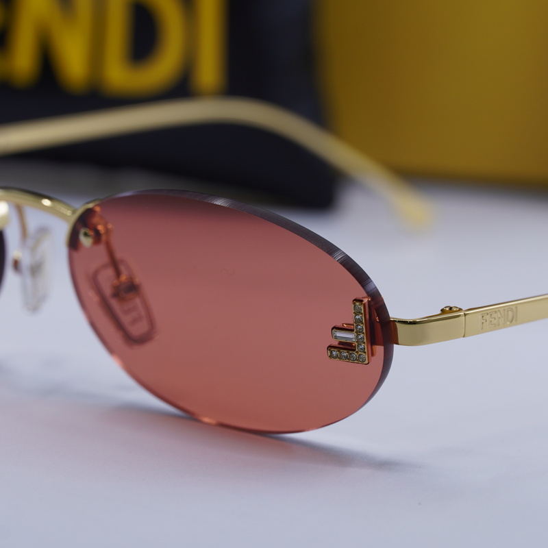 Fendi FE4075US Oval Sunglasses