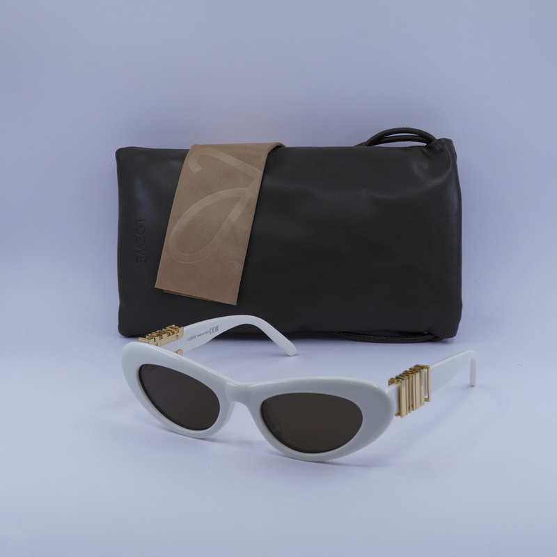 Loewe LW40156U Cat Eye Sunglasses
