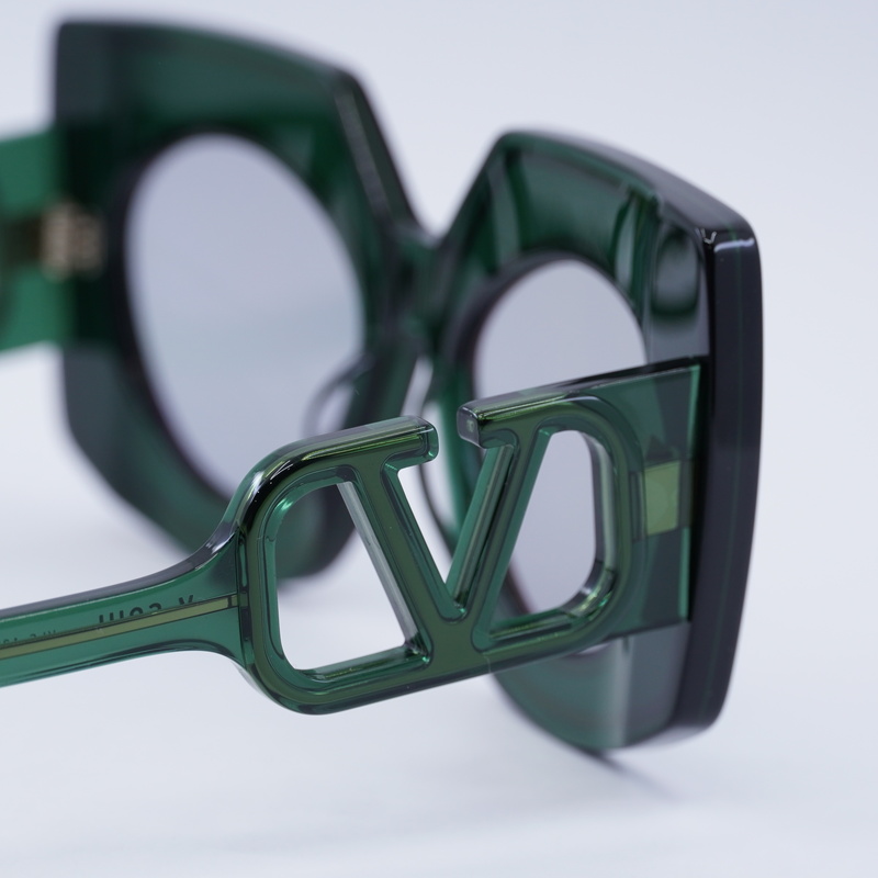 Valentino VLS-127 Square Sunglasses