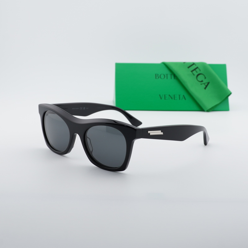 Bottega Veneta BV1061S Rectangle Sunglasses