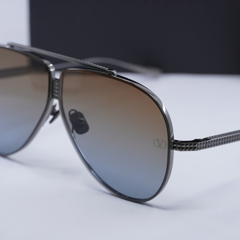 Valentino VLS-100 Aviator Sunglasses