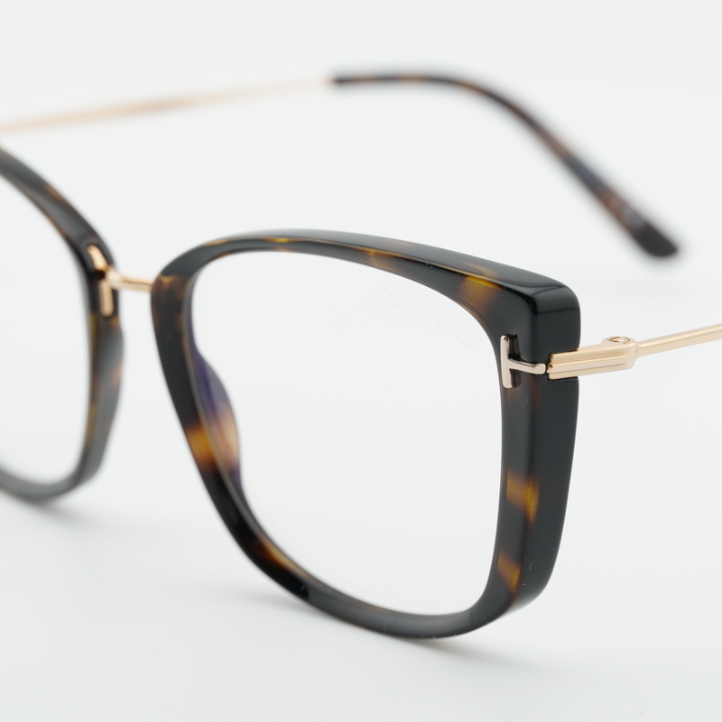 Tom Ford FT5816-B Cat Eye Eyeglasses