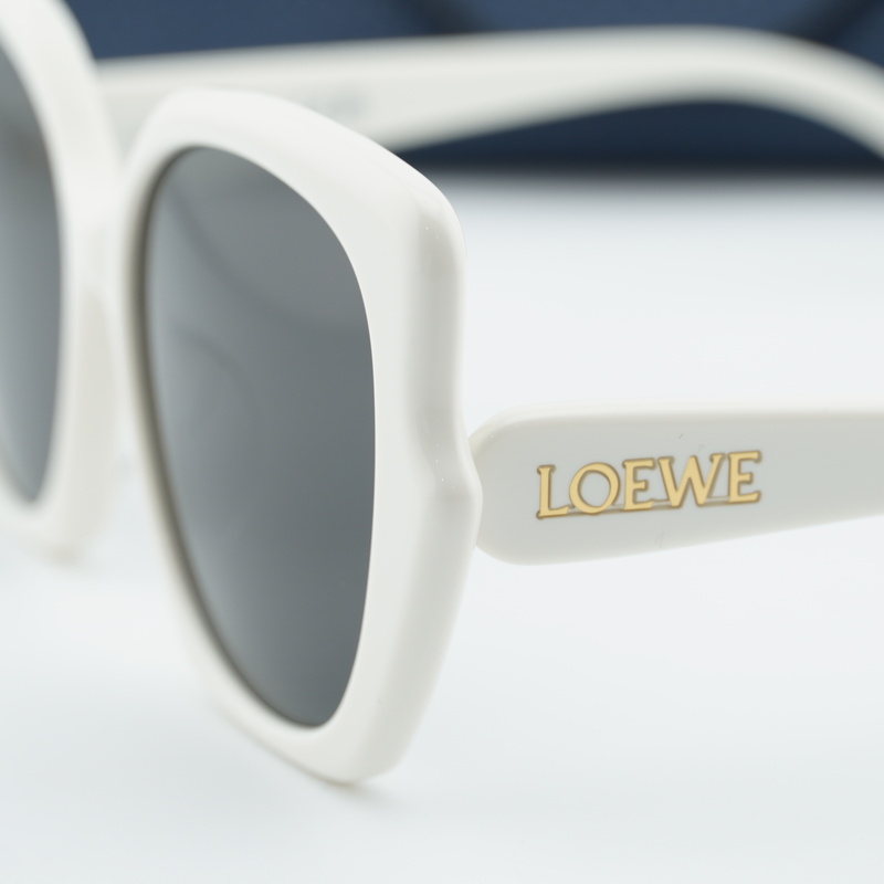 Loewe LW40133F Cat Eye Sunglasses