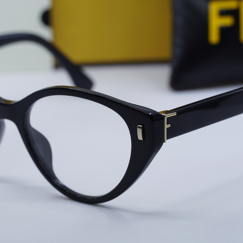 Fendi FE50020I Cat Eye Eyeglasses