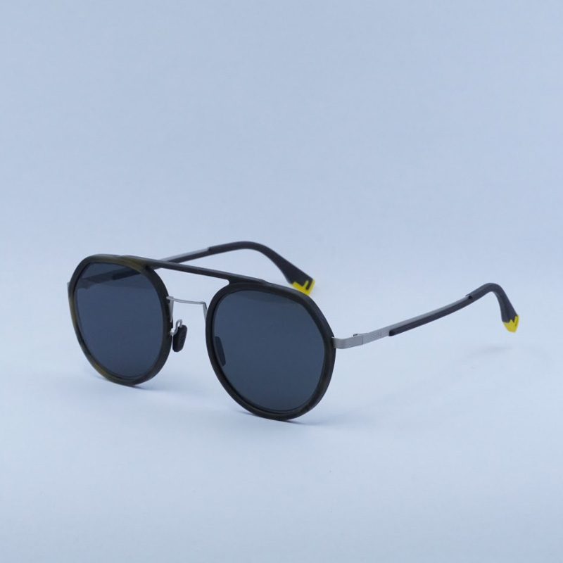 Fendi FE40040U Round Sunglasses