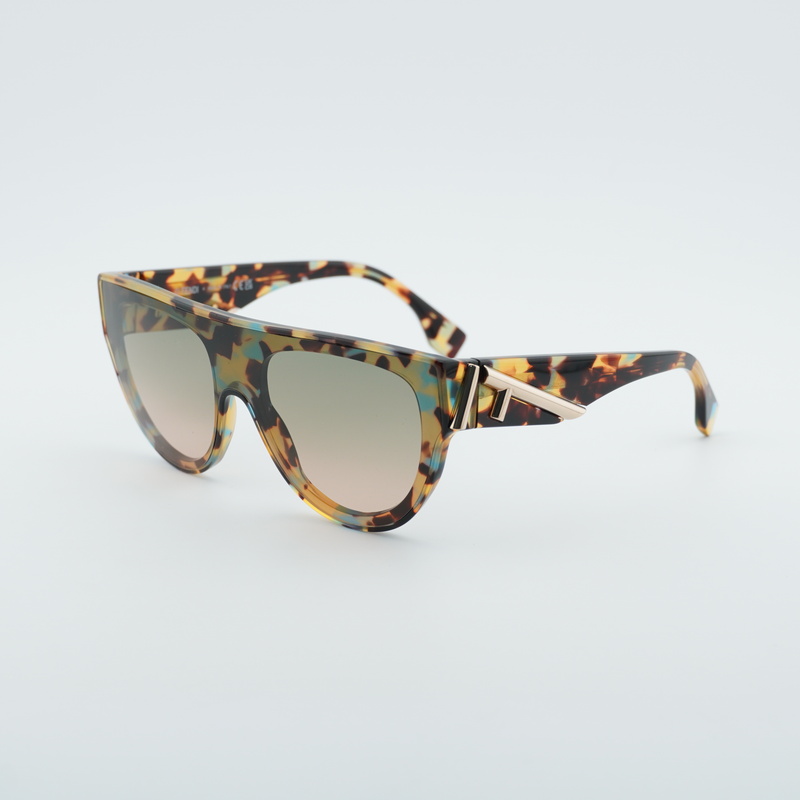 Fendi FE40150I Geometric Sunglasses