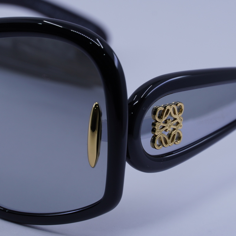Loewe LW40131I Shield Sunglasses