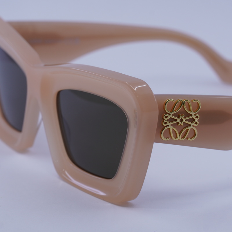 Loewe LW40145I Butterfly Sunglasses