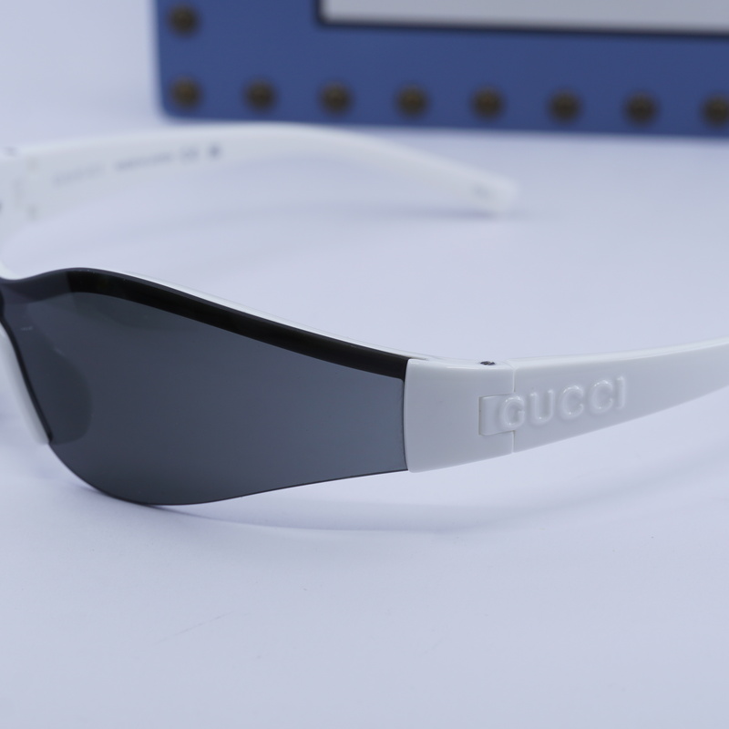 Gucci GG1651S Shield Sunglasses