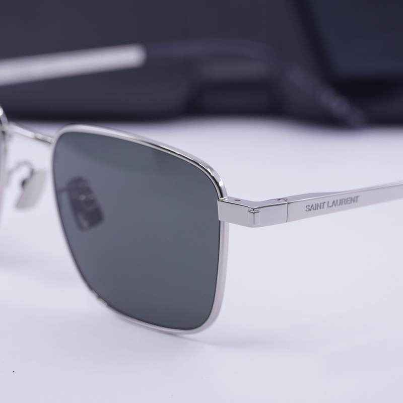 Saint Laurent SL529 Square Sunglasses