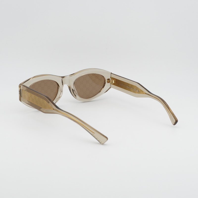Gucci GG2065S Cat Eye Sunglasses