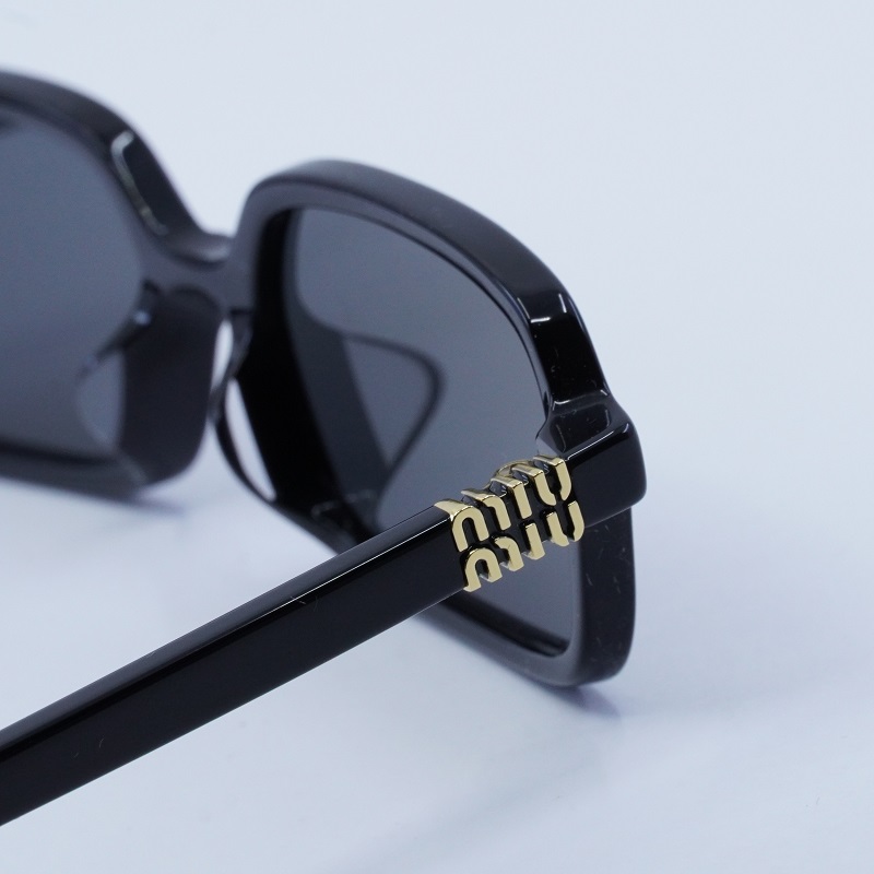 Miu Miu MU11ZSF Rectangle Sunglasses