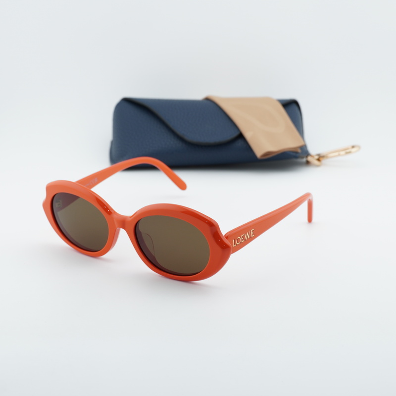 Loewe LW40147F Square Sunglasses