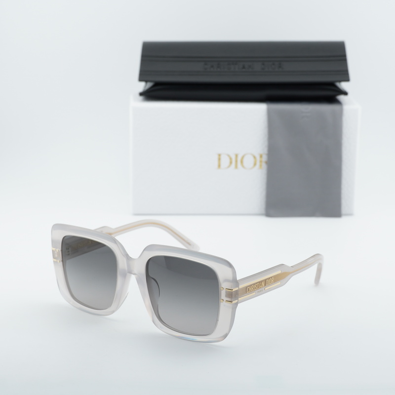 Dior DIORSIGNATURES11F Square Sunglasses