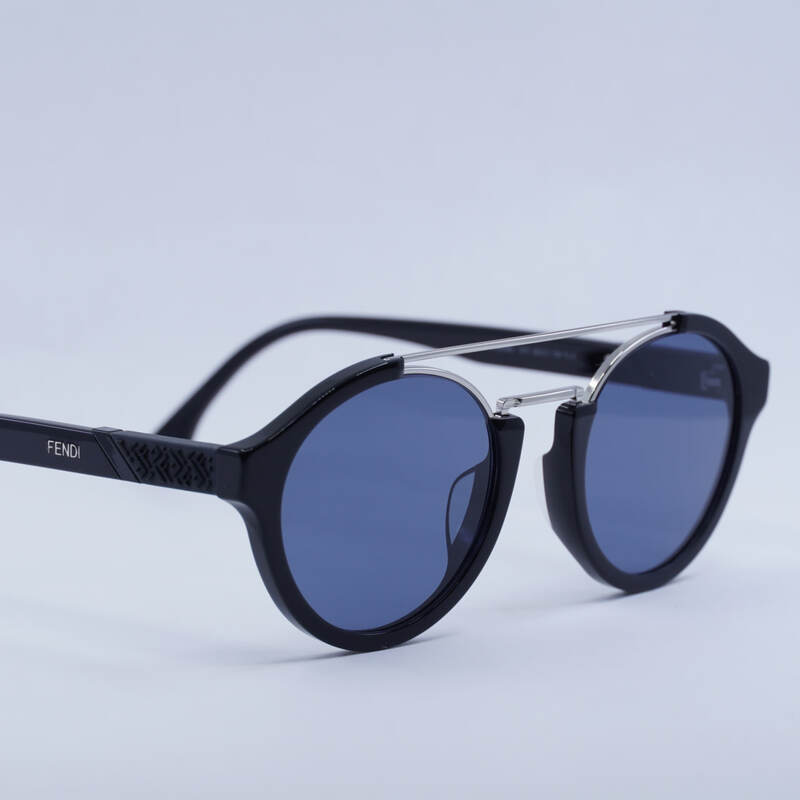 Fendi FE40058U Round Sunglasses