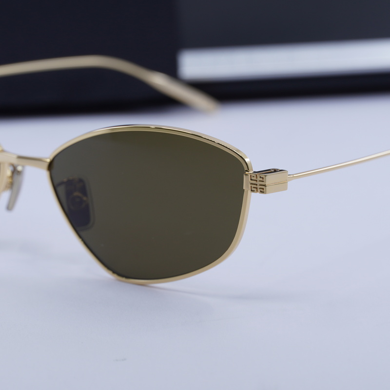 Givenchy GV40059U Cat Eye Sunglasses