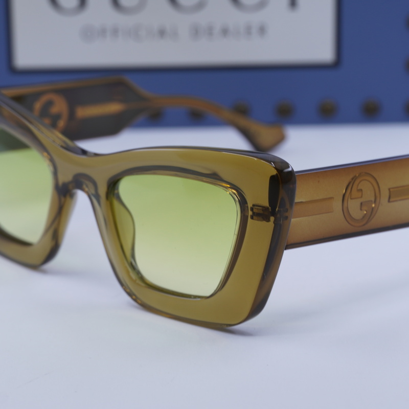 Gucci GG1552S Cat Eye Sunglasses