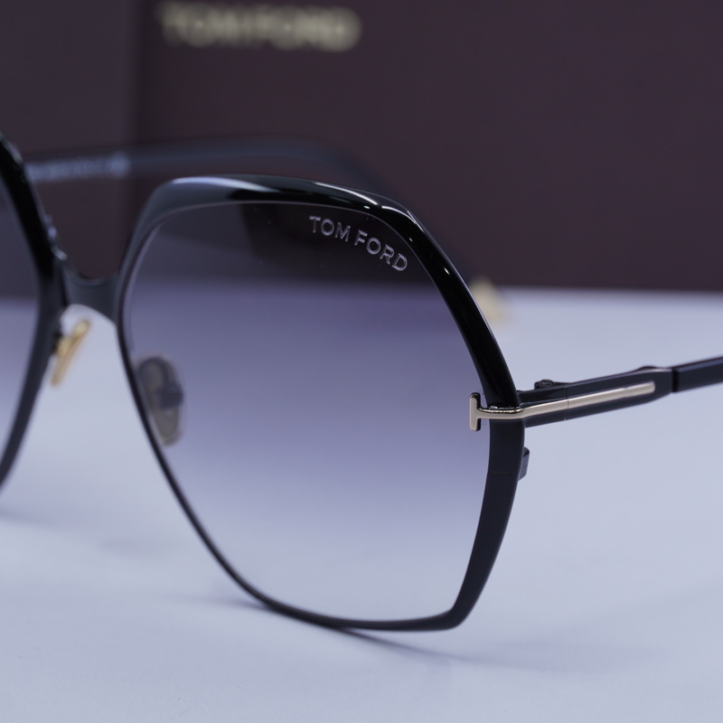 Tom Ford FT0912 Geometric Sunglasses