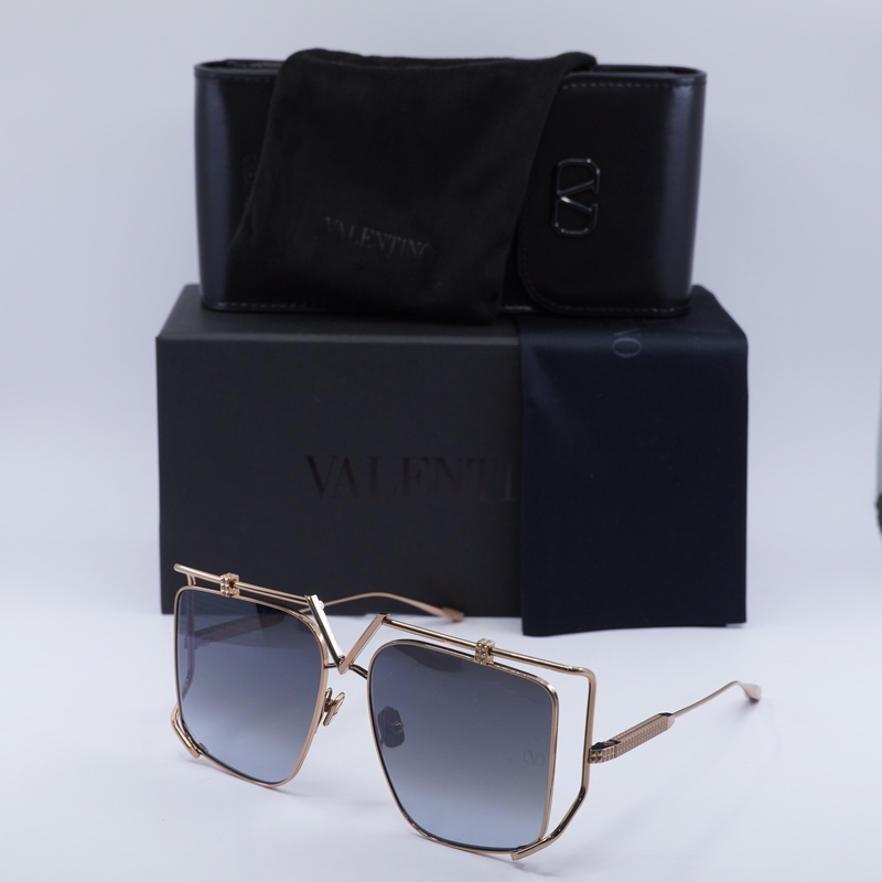 Valentino VLS-116 Square Sunglasses