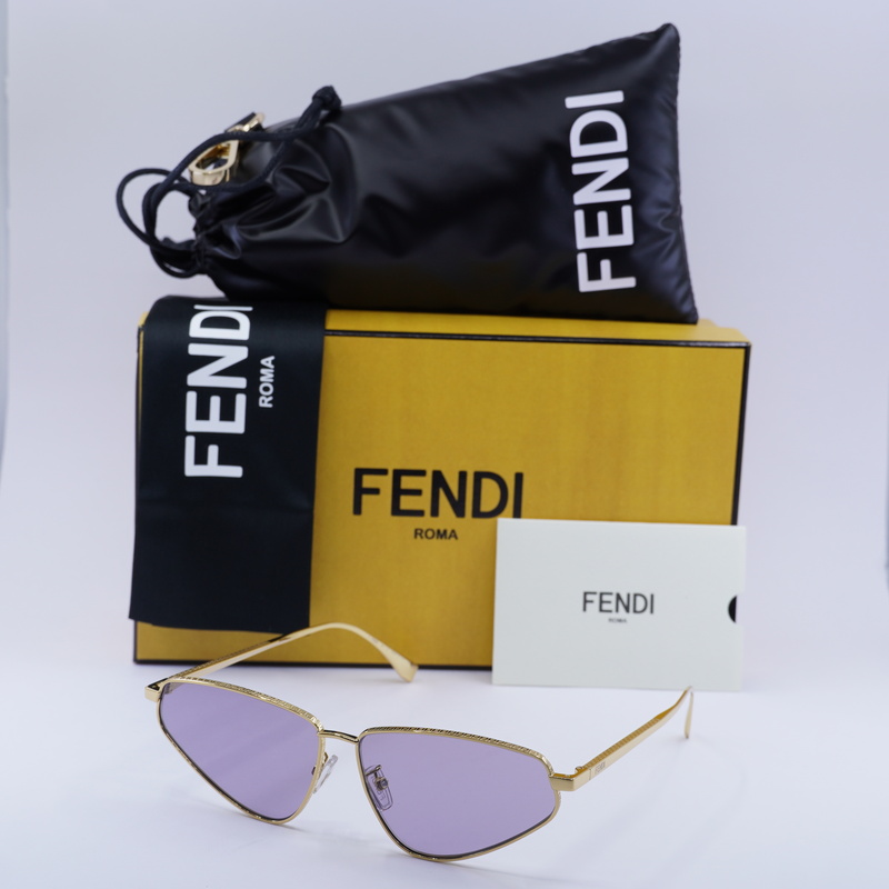 Fendi FE40068U Cat Eye Sunglasses
