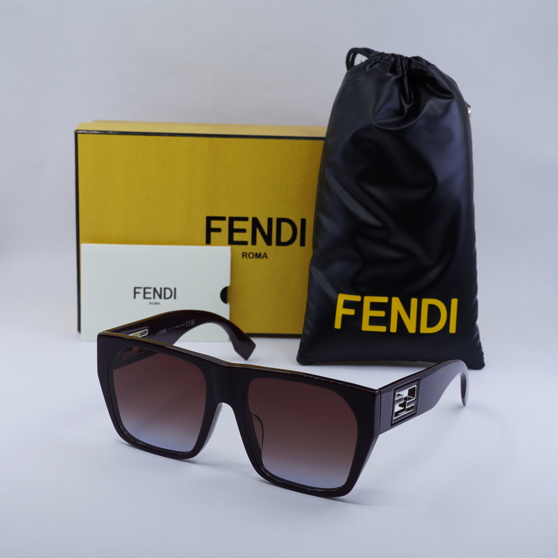 Fendi FE40124F Square Sunglasses