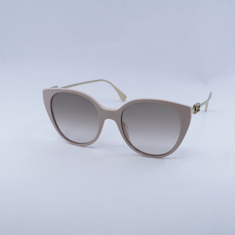 Fendi FE40047I Cat Eye Sunglasses