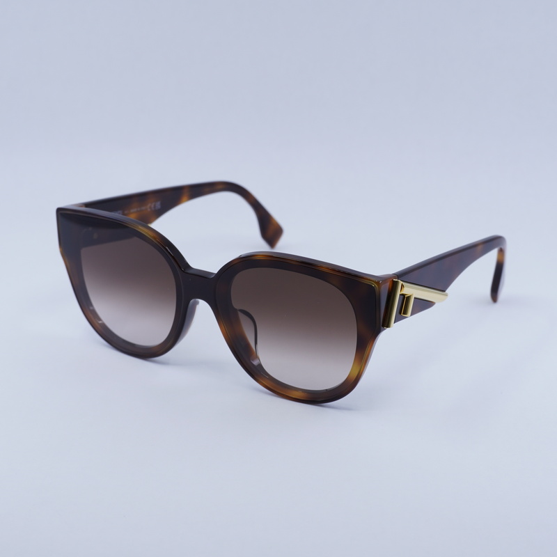 Fendi FE40111F Round Sunglasses