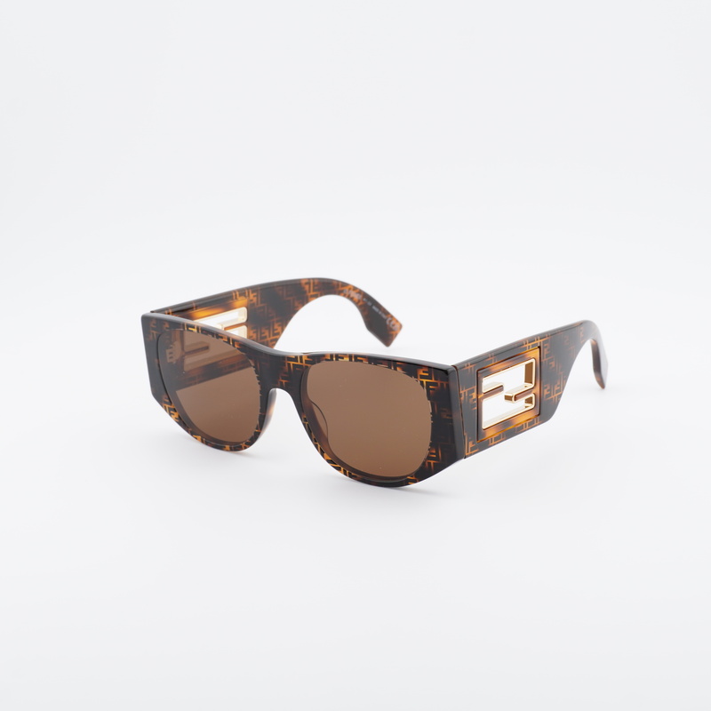 Fendi FE40109I Oval Sunglasses