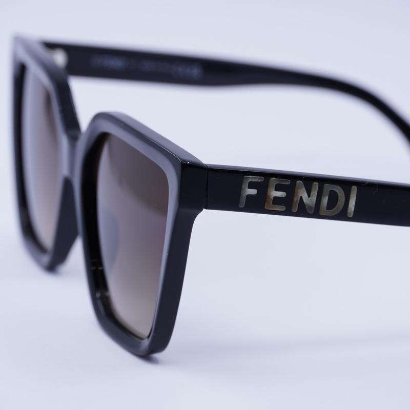 Fendi FE40086I Square Sunglasses