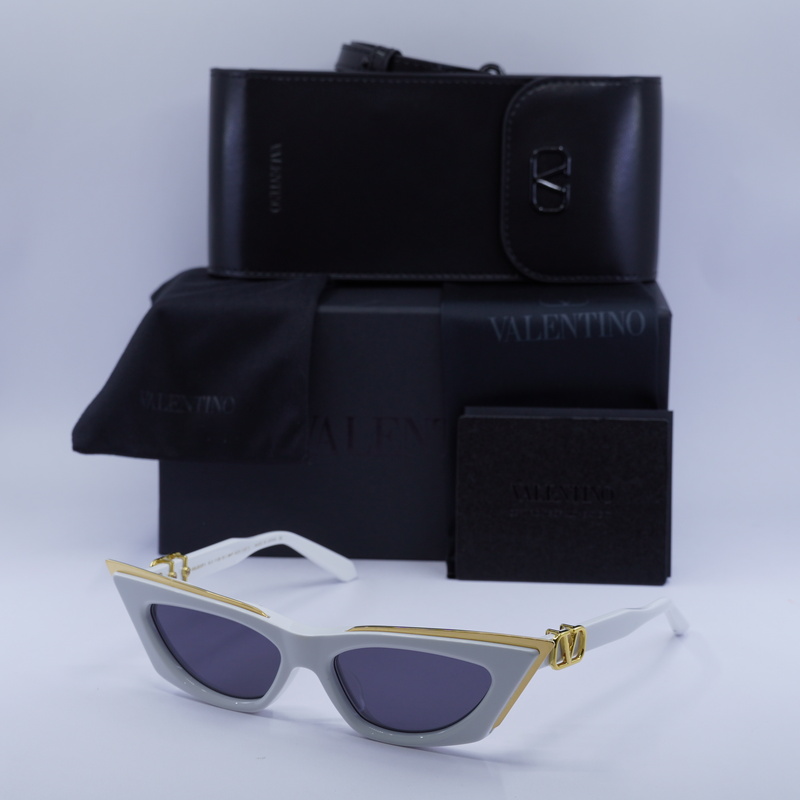 Valentino VLS-113 Cat Eye Sunglasses