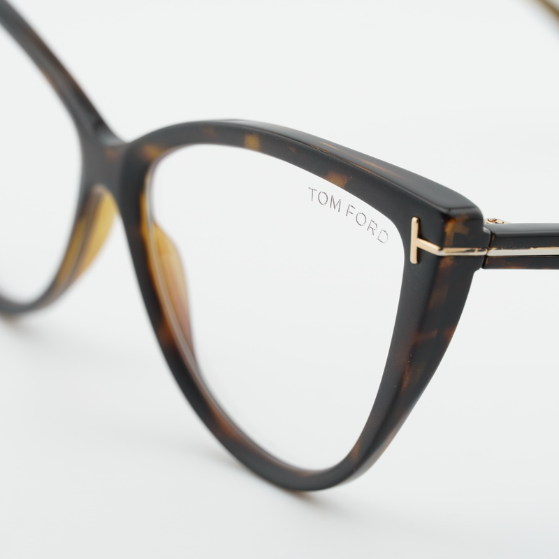 Tom Ford FT5843-B Cat Eye Eyeglasses
