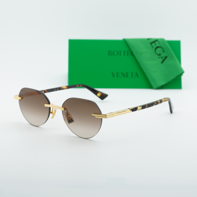 Bottega Veneta BV1379S Square Sunglasses