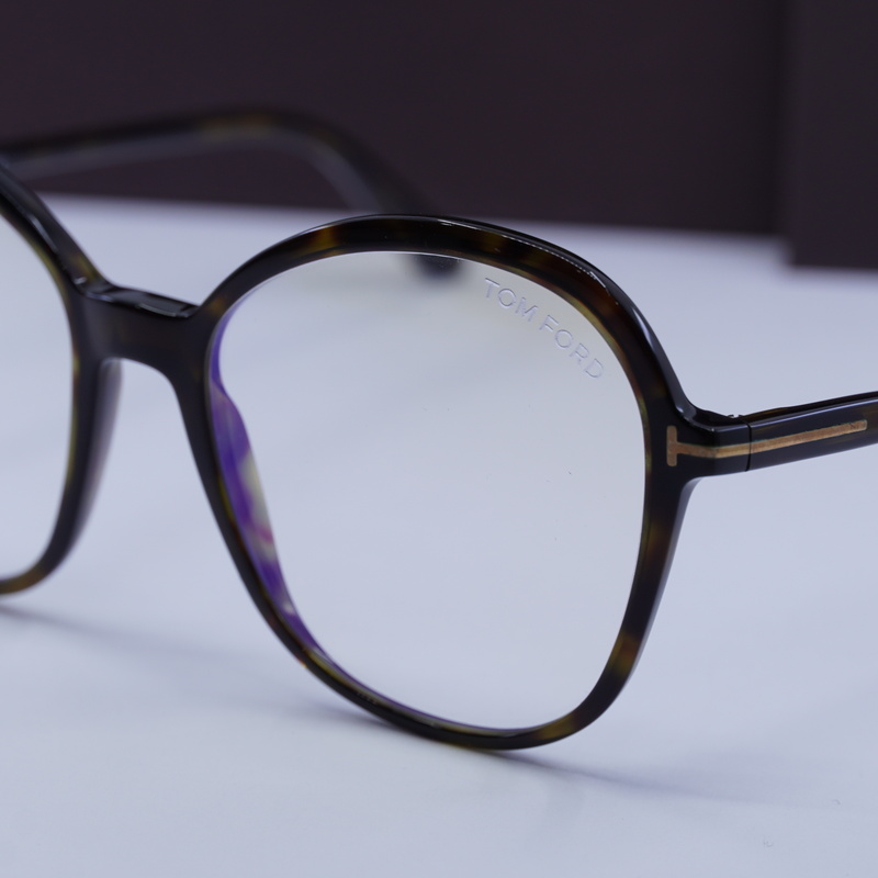 Tom Ford FT5577-B Cat Eye Eyeglasses
